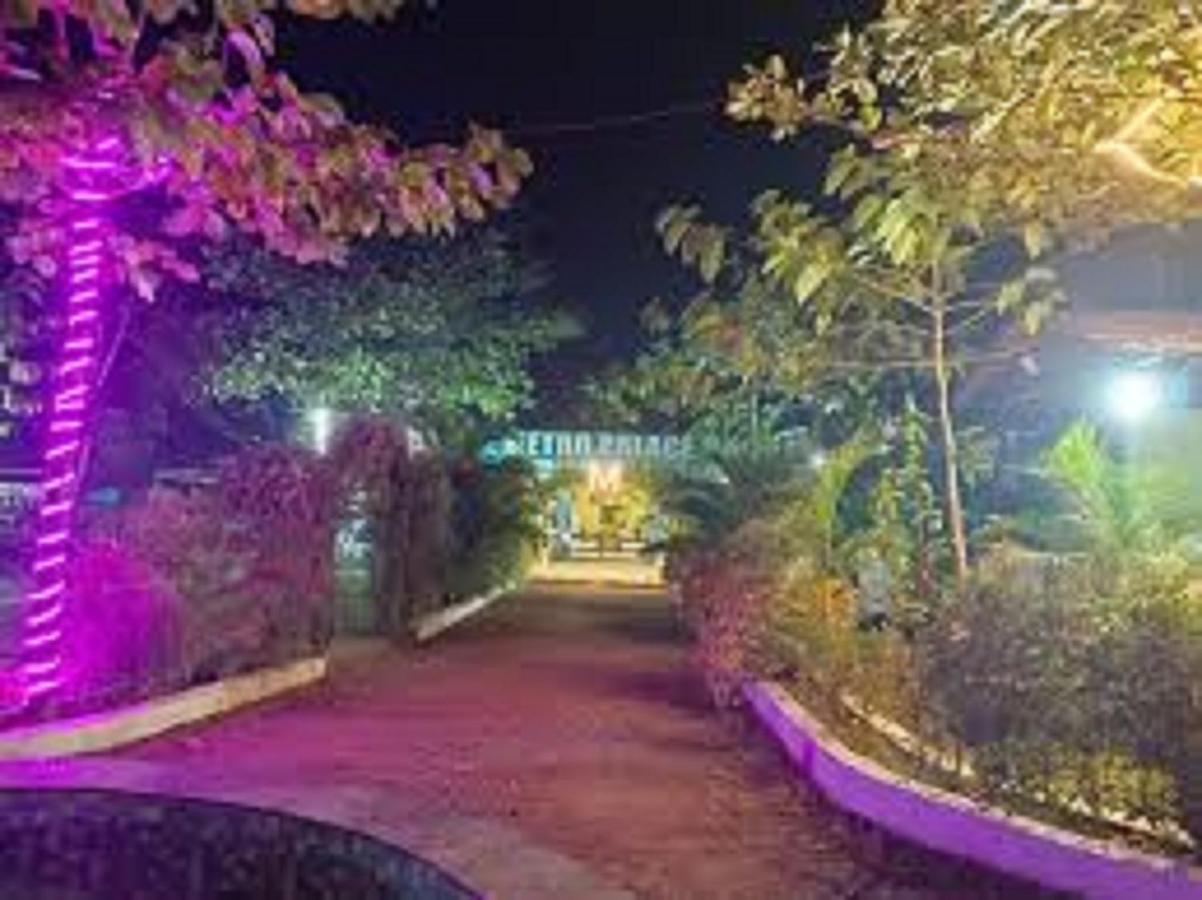 Hotel Metro Palace Resort Karjat Exteriér fotografie