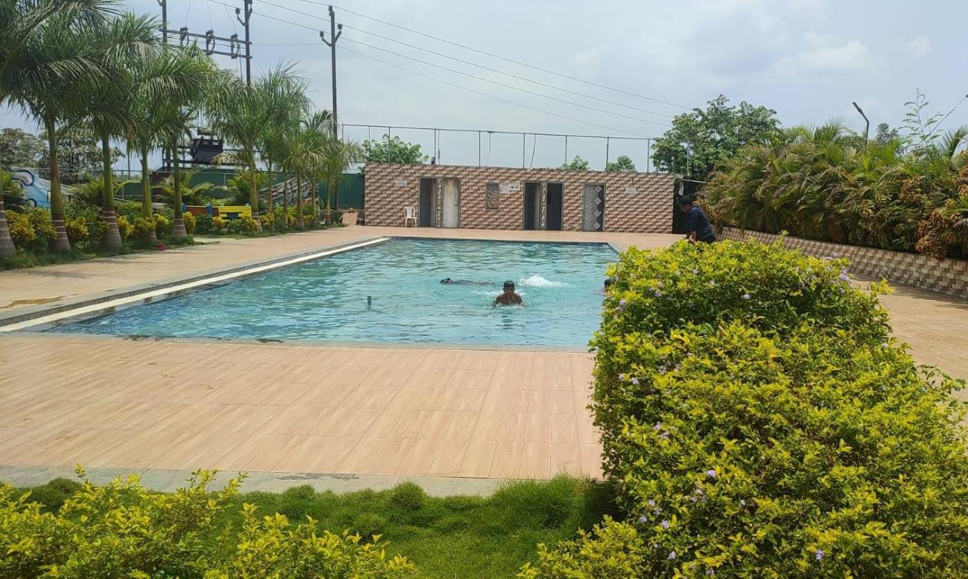 Hotel Metro Palace Resort Karjat Exteriér fotografie