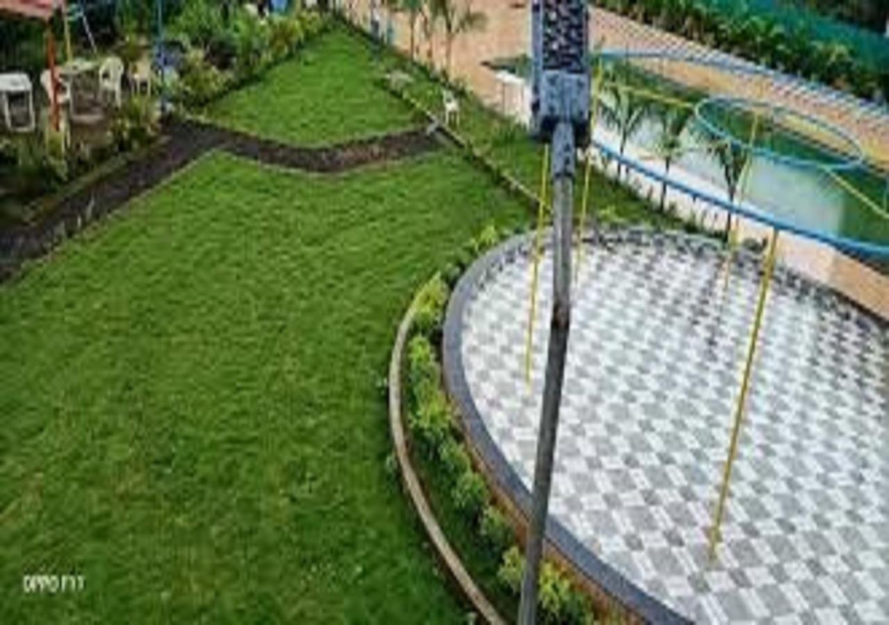 Hotel Metro Palace Resort Karjat Exteriér fotografie