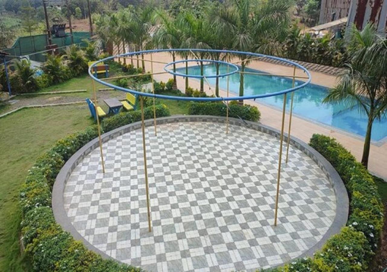 Hotel Metro Palace Resort Karjat Exteriér fotografie