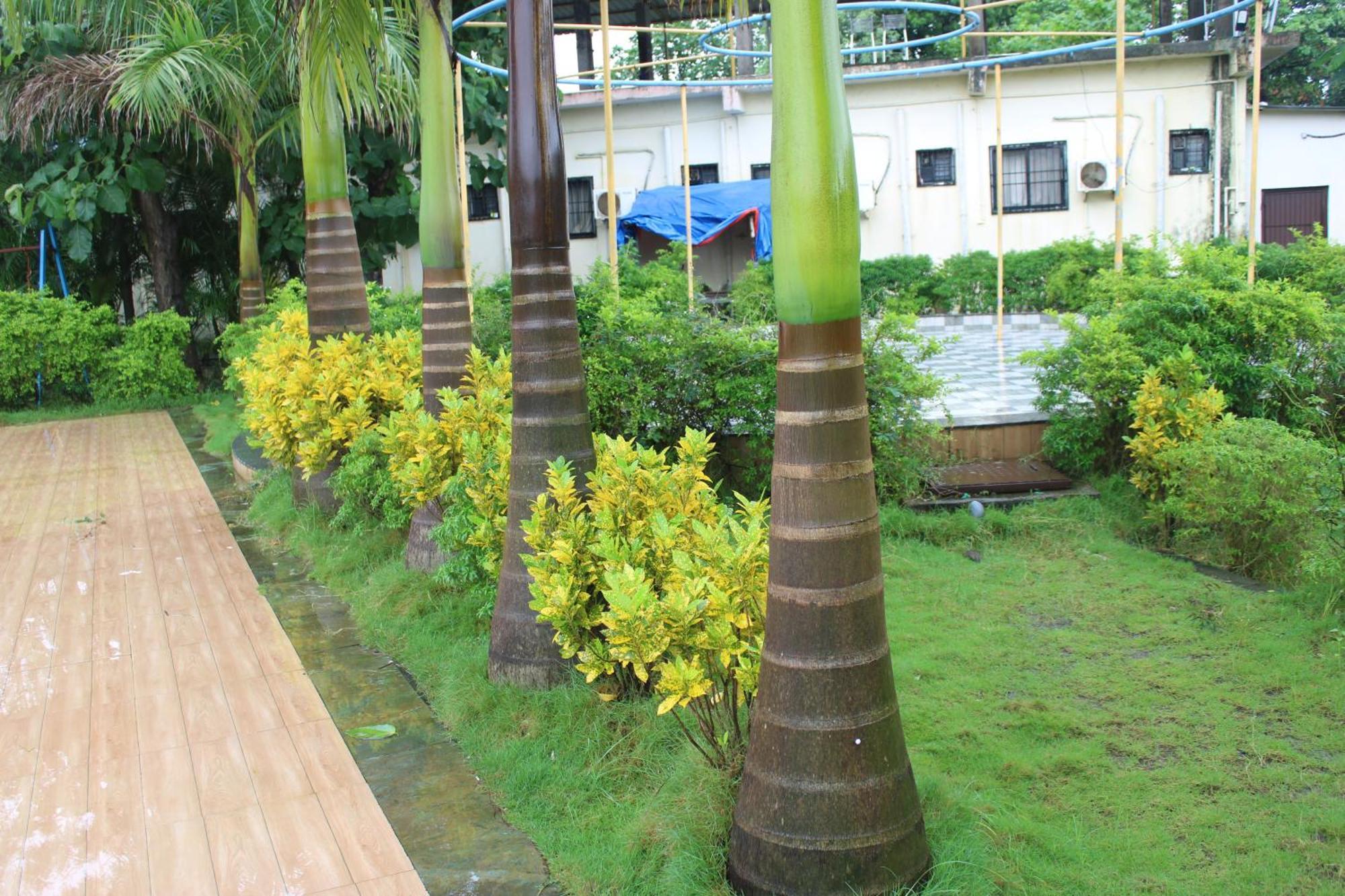 Hotel Metro Palace Resort Karjat Exteriér fotografie