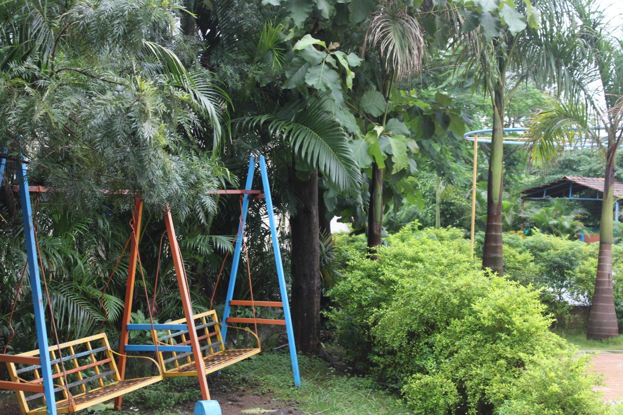 Hotel Metro Palace Resort Karjat Exteriér fotografie